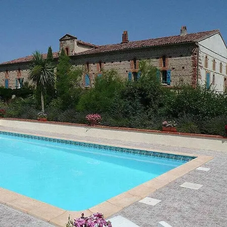 - La Barguere Bed & Breakfast Saint-Sulpice-sur-Leze