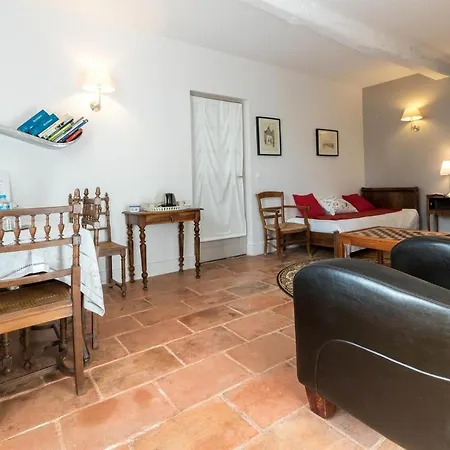 - La Barguere Bed & Breakfast 3*